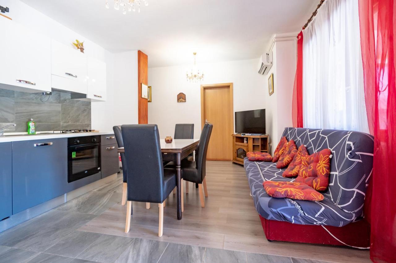 Apartments Ruza Dragove Dugi Otok Exterior photo